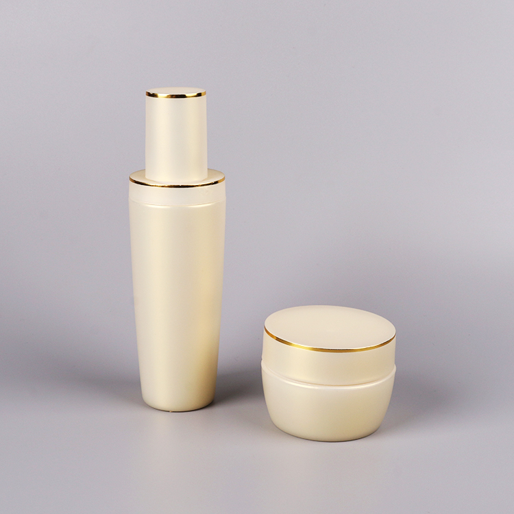 Cosmetic packaging / PP double jars / Cream jars / Lotion bottles with pump and sprayer