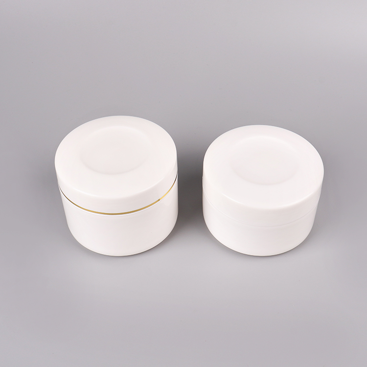 Cosmetic packaging / PP singel jars / Cream jars with spoons