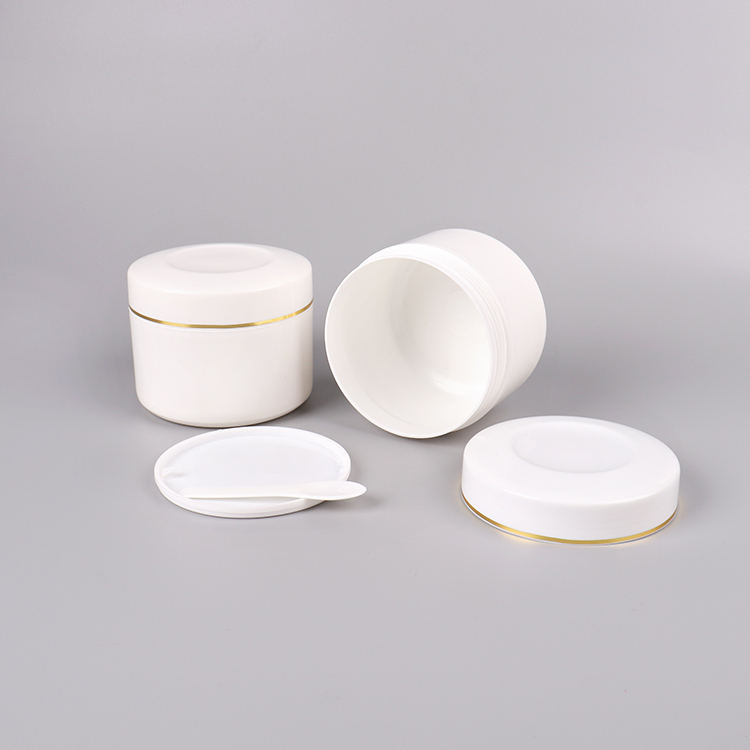 Cosmetic packaging / PP singel jars / Cream jars with spoons